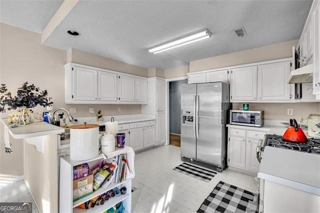 111 Overlook Heights Way, Stockbridge, GA 30281