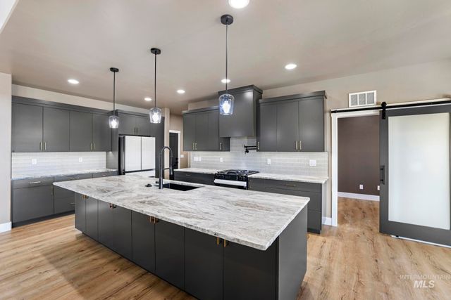 1580 Mary Alice Lake Way, Twin Falls, ID 83301