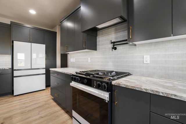 1580 Mary Alice Lake Way, Twin Falls, ID 83301