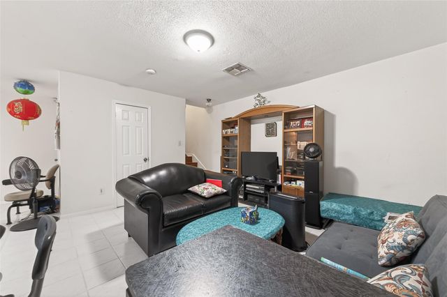 11311 Harwin Drive 10, Houston, TX 77072