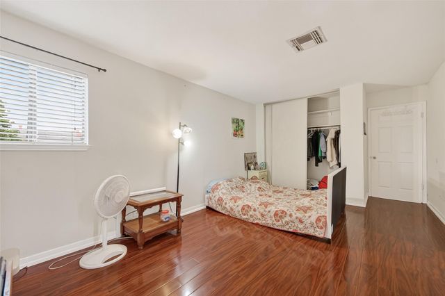 11311 Harwin Drive 10, Houston, TX 77072