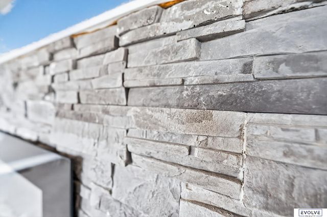 11884 Lewison Lane, Gretna, NE 68028