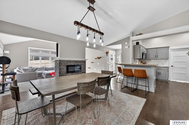 11884 Lewison Lane, Gretna, NE 68028