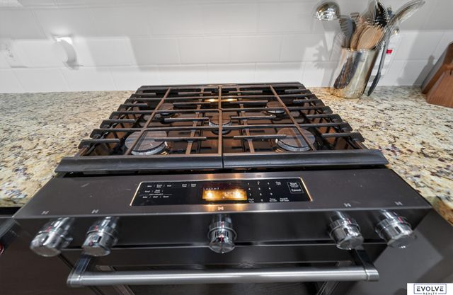 11884 Lewison Lane, Gretna, NE 68028