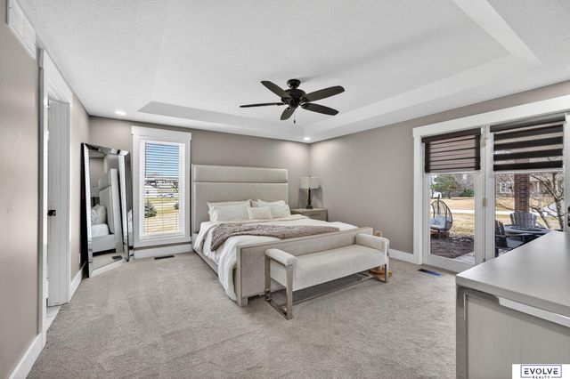 11884 Lewison Lane, Gretna, NE 68028