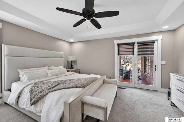 11884 Lewison Lane, Gretna, NE 68028