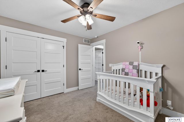 11884 Lewison Lane, Gretna, NE 68028