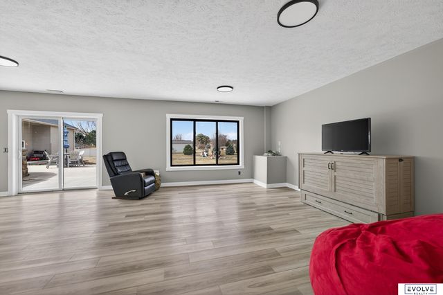 11884 Lewison Lane, Gretna, NE 68028