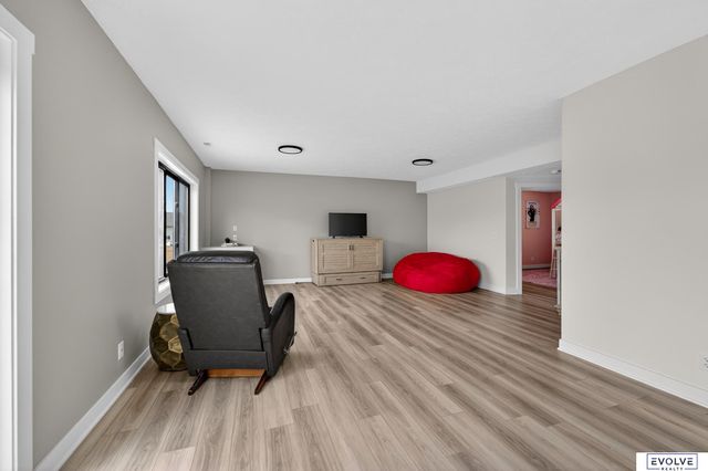 11884 Lewison Lane, Gretna, NE 68028