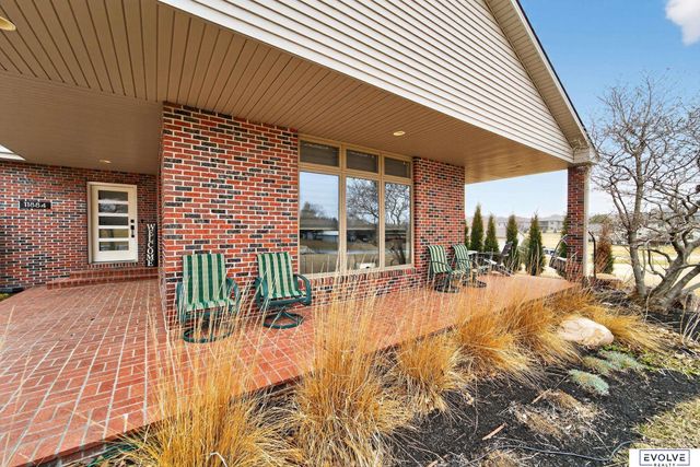 11884 Lewison Lane, Gretna, NE 68028