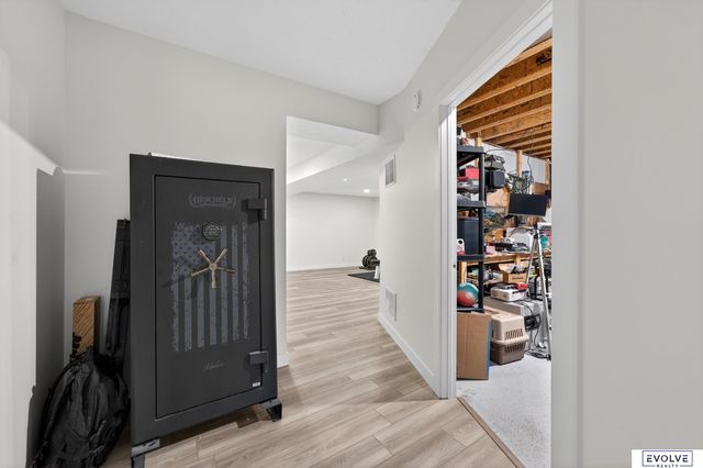 11884 Lewison Lane, Gretna, NE 68028