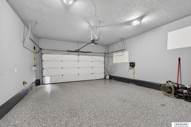 11884 Lewison Lane, Gretna, NE 68028