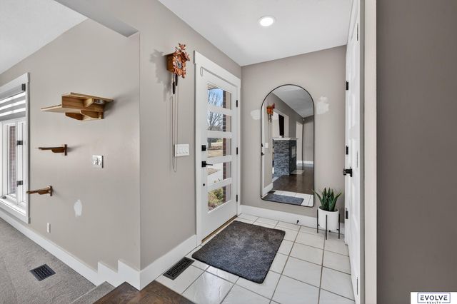 11884 Lewison Lane, Gretna, NE 68028