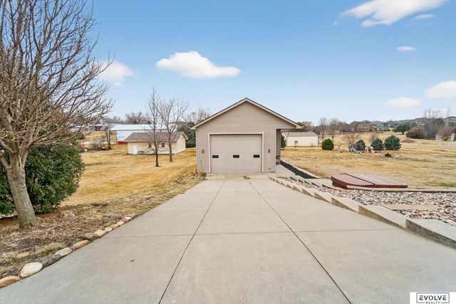 11884 Lewison Lane, Gretna, NE 68028
