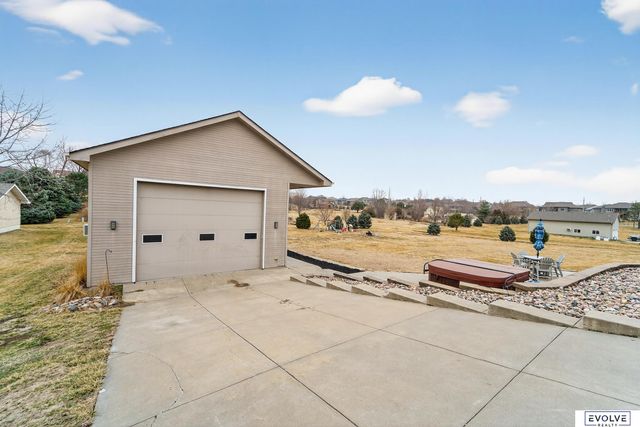 11884 Lewison Lane, Gretna, NE 68028