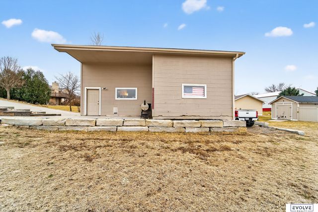 11884 Lewison Lane, Gretna, NE 68028