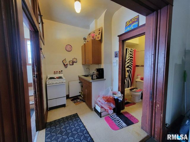 1102 E FRYE Street, Peoria, IL 61603