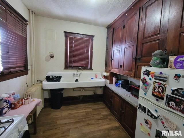 1102 E FRYE Street, Peoria, IL 61603