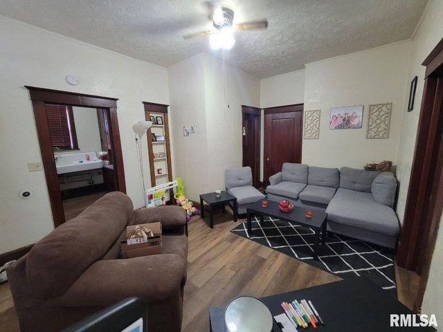 1102 E FRYE Street, Peoria, IL 61603