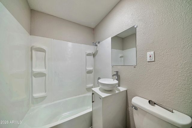 830 S 15th Avenue, Phoenix, AZ 85007