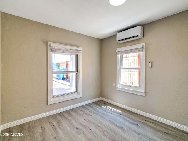 830 S 15th Avenue, Phoenix, AZ 85007