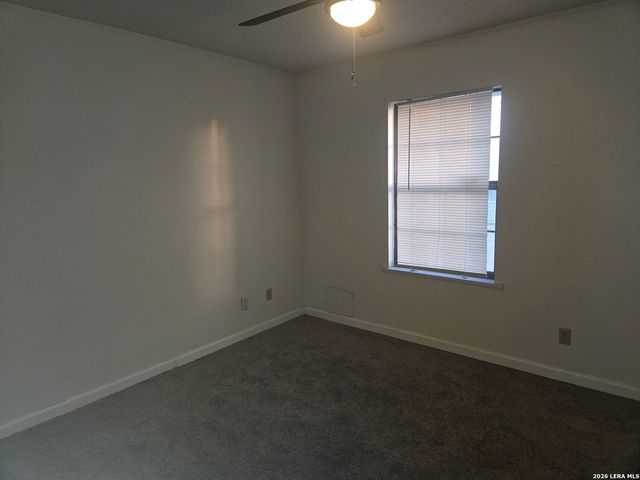 320 Station St Apt 101, Converse, TX 78109