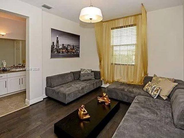 837 SW 147th Ave 1410, Pembroke Pines, FL 33027