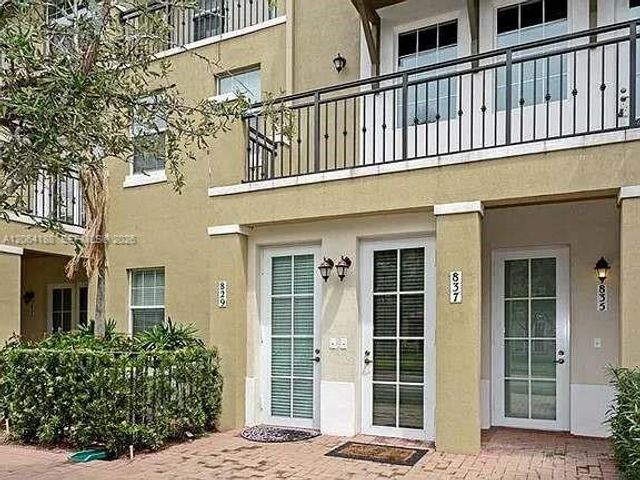 837 SW 147th Ave 1410, Pembroke Pines, FL 33027