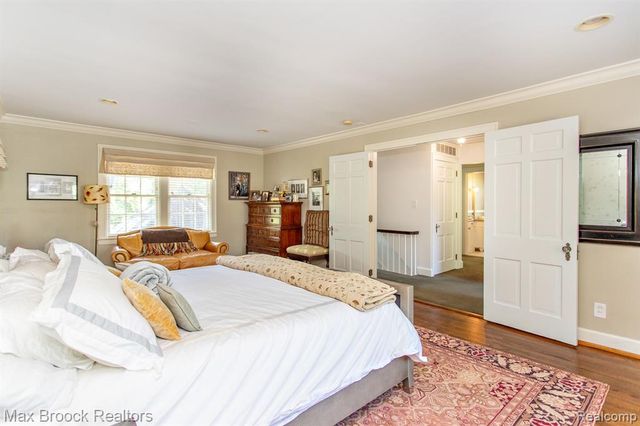26255 Pembroke Road, Huntington Woods, MI 48070