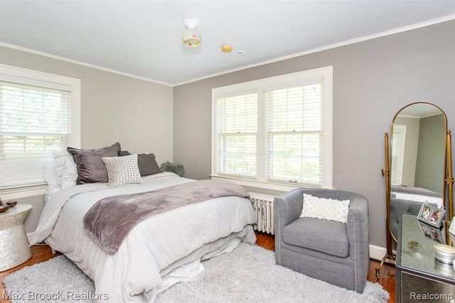 26255 Pembroke Road, Huntington Woods, MI 48070