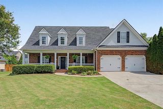 32 Colonial Circle NW, Cartersville, GA 30120