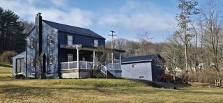 12 Mccutcheon Short Cut Rd, Allegheny Twp, PA 15656