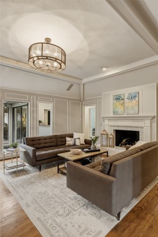 9510 Hill View Drive, Dallas, TX 75231