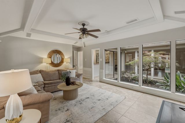 9510 Hill View Drive, Dallas, TX 75231