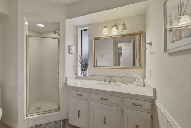 9510 Hill View Drive, Dallas, TX 75231