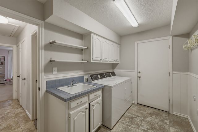 9510 Hill View Drive, Dallas, TX 75231