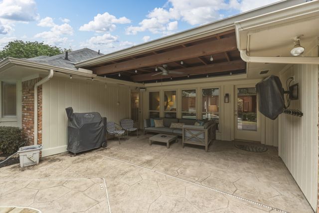 9510 Hill View Drive, Dallas, TX 75231