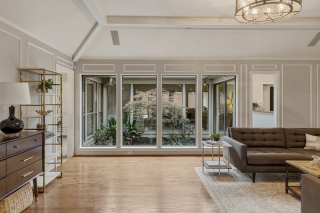 9510 Hill View Drive, Dallas, TX 75231