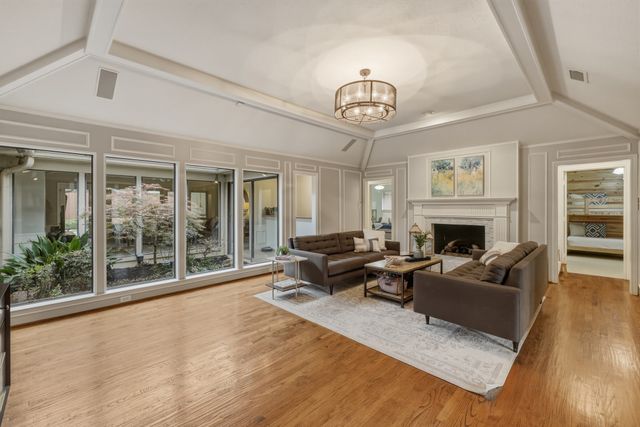 9510 Hill View Drive, Dallas, TX 75231