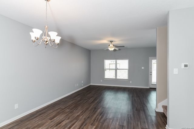 7811 Oxbow Way, San Antonio, TX 78254