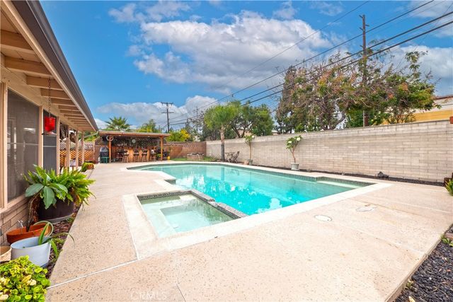 1223 Norgate, San Dimas, CA 91773
