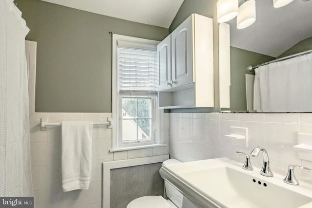 118 PRINCETON RD, Havertown, PA 19083