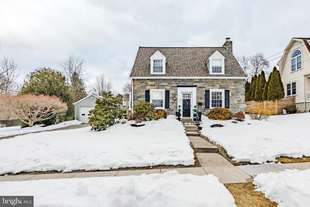 118 PRINCETON RD, Havertown, PA 19083