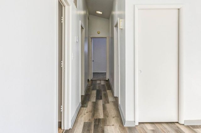 3007 Castle Ct, Salina, KS 67401