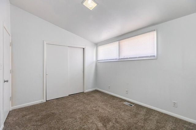 3007 Castle Ct, Salina, KS 67401