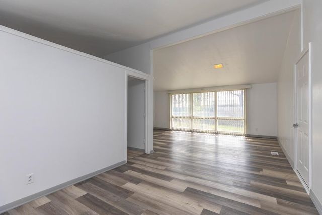 3007 Castle Ct, Salina, KS 67401