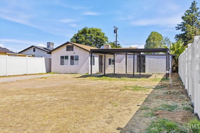 718 Lincoln Avenue, Bakersfield, CA 93308