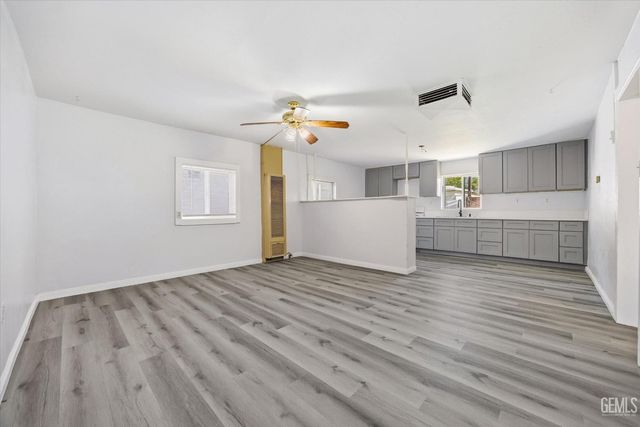 718 Lincoln Avenue, Bakersfield, CA 93308