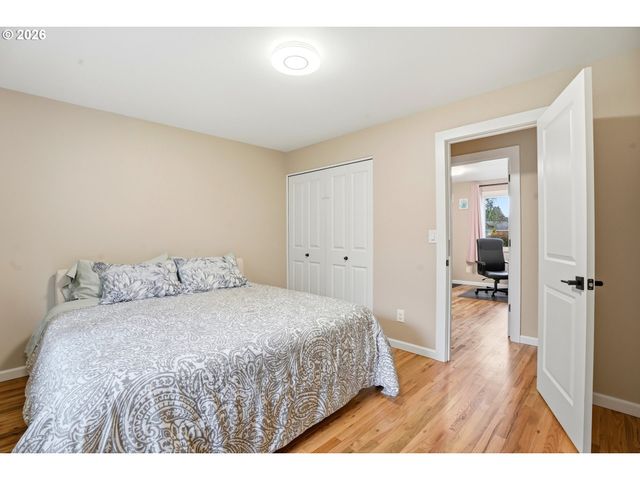 735 Sw 136TH Ave, Beaverton, OR 97005