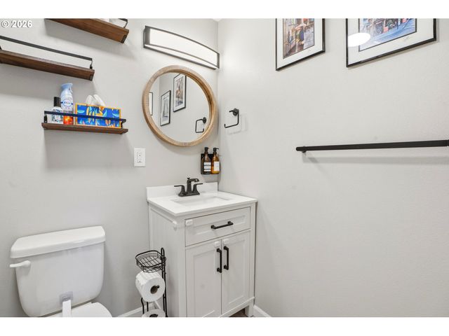 735 Sw 136TH Ave, Beaverton, OR 97005